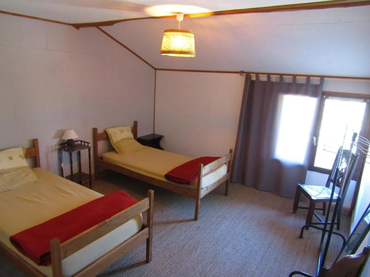 Campsite La Demeure Des Fleurs Hotel Caillavet France